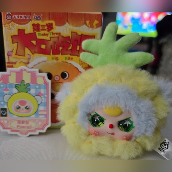 Baby Three Big Bites Plush Pendant  "Pineroll" - Picture 8 of 12